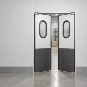 Жесткая маятниковая распашная дверь двустворчатая из сэндвич панелей 270*170